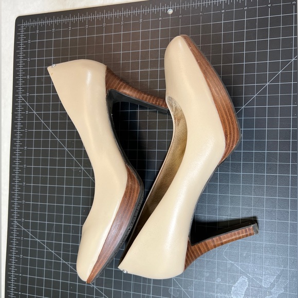 VGUC Rockport platform heels - Picture 8 of 8